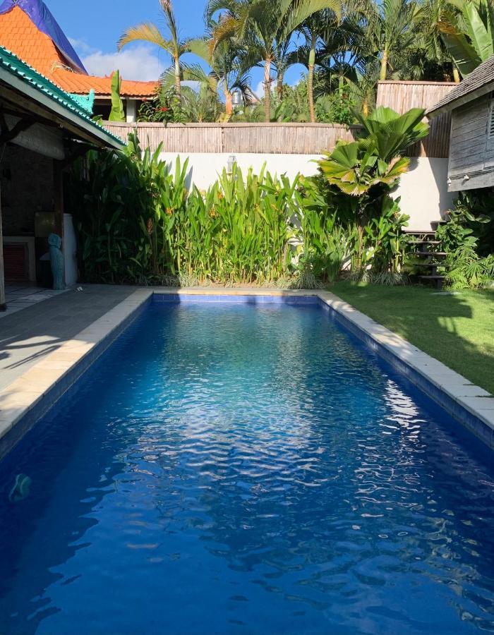 Desa Naga Villa Canggu Exterior foto